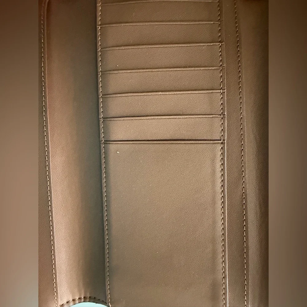 Coach Slim Trifold Wallet in Signature Canvas in Light Khaki/Saddle C5966